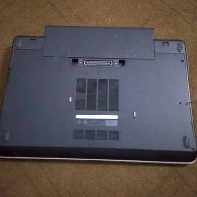 DELL LATITUDE E6440 1Gb graphics
