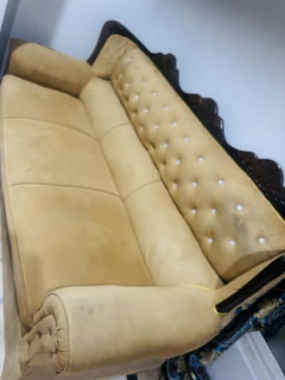 Traditional carved Wooden Sofa set