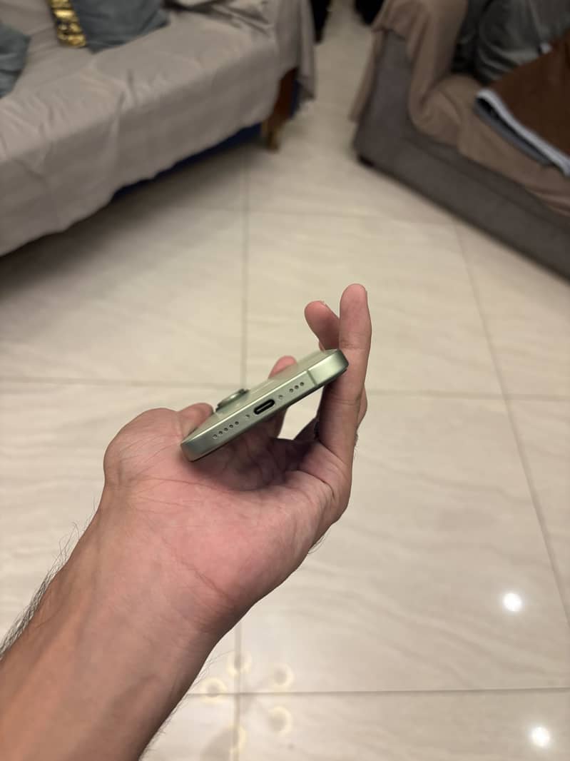 Apple iPhone 17 3