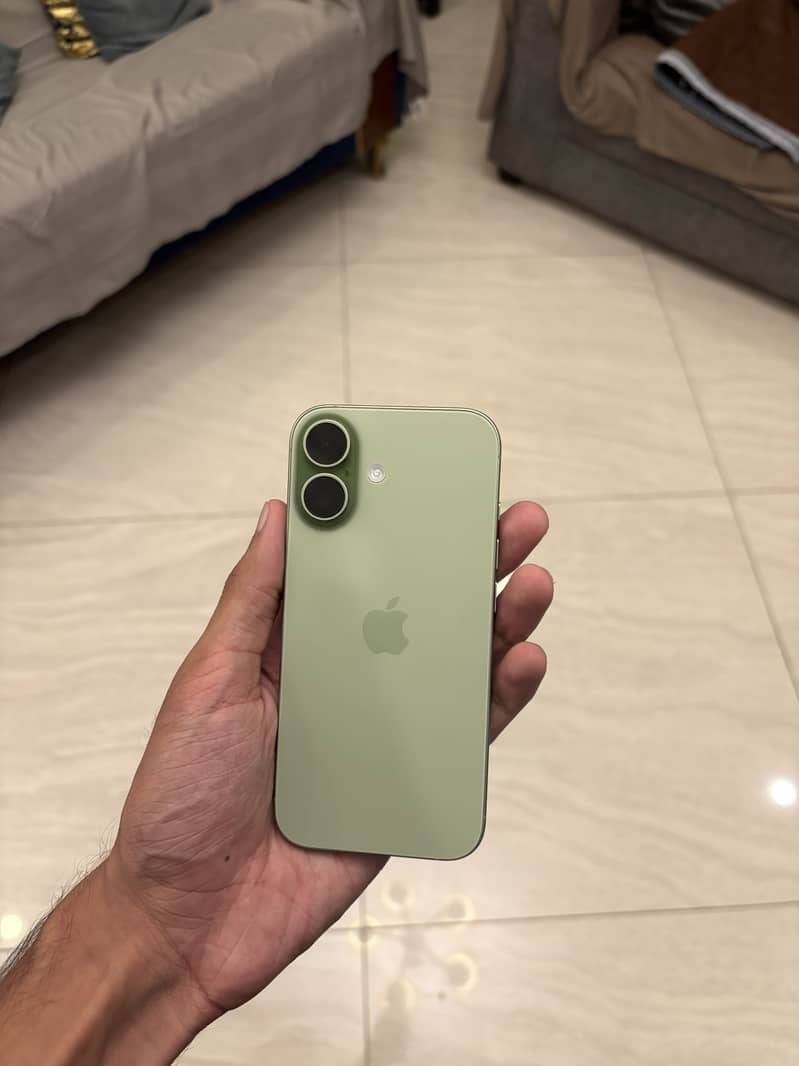 Apple iPhone 17 4