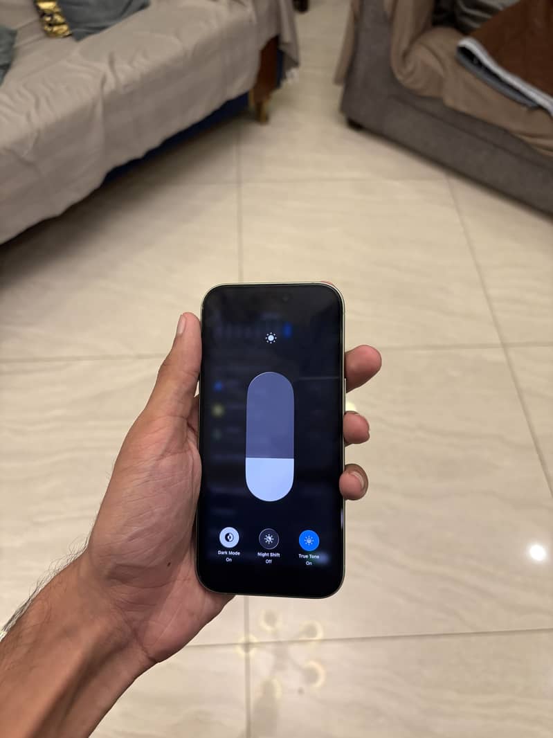 Apple iPhone 17 5