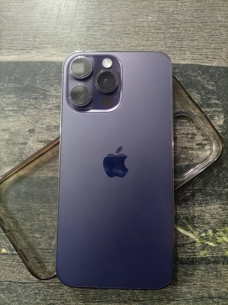 Apple iPhone 14 Pro Max 0