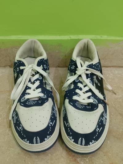 Premium A grade sneakers 10 out 10 condition size  us 8