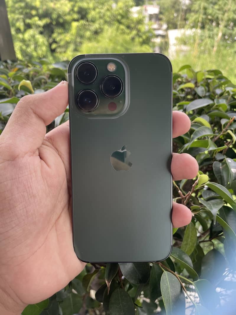 Apple iPhone 13 Pro 1