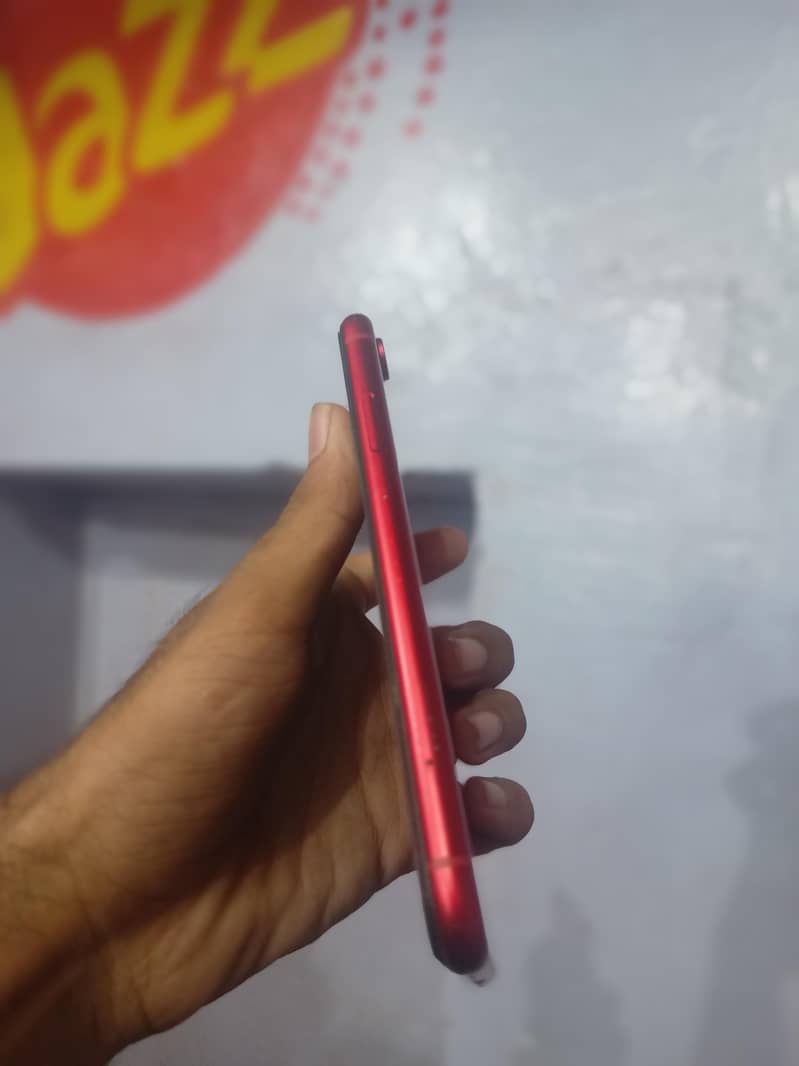 Apple iPhone XR 1
