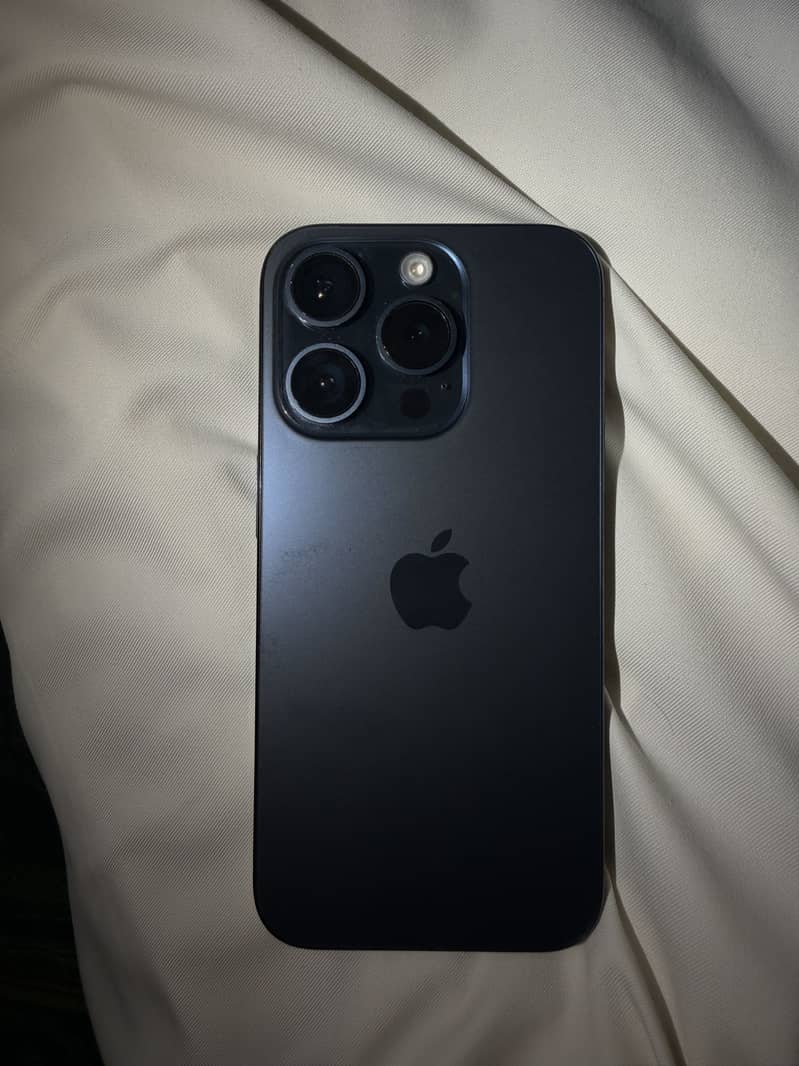 Apple iPhone 15 Pro 0