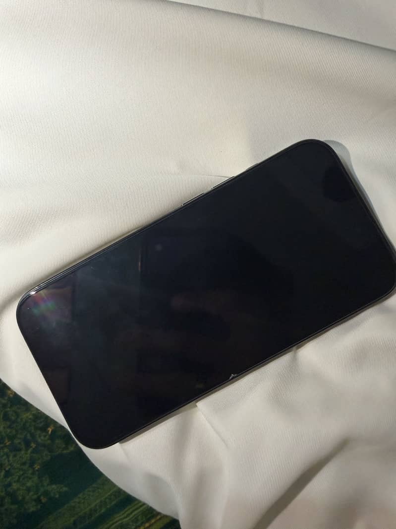 Apple iPhone 15 Pro 1