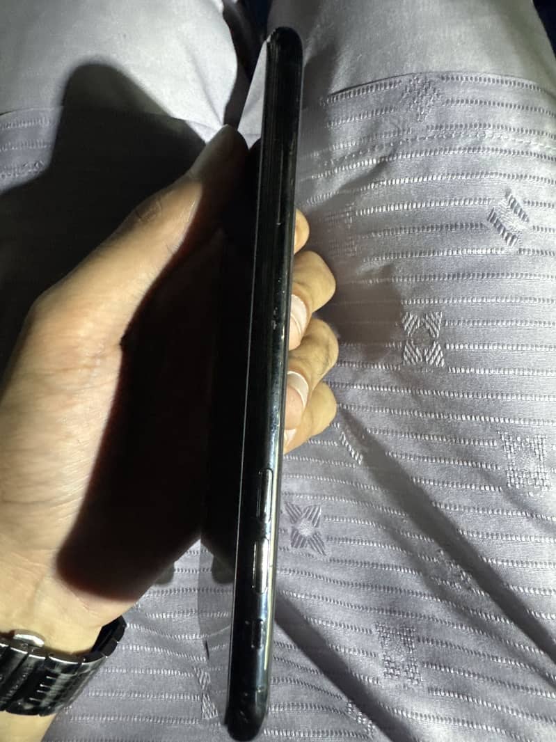 Apple iPhone 11 Pro Max 3