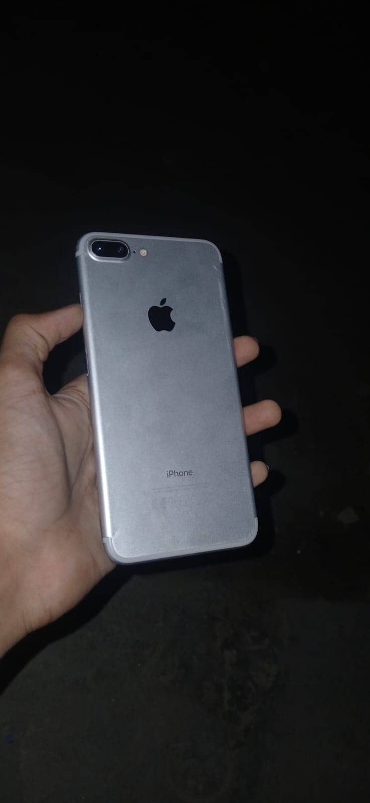 Apple iPhone 7 Plus 2