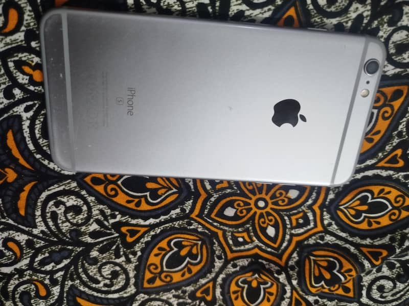 Apple iPhone 6S Plus 4