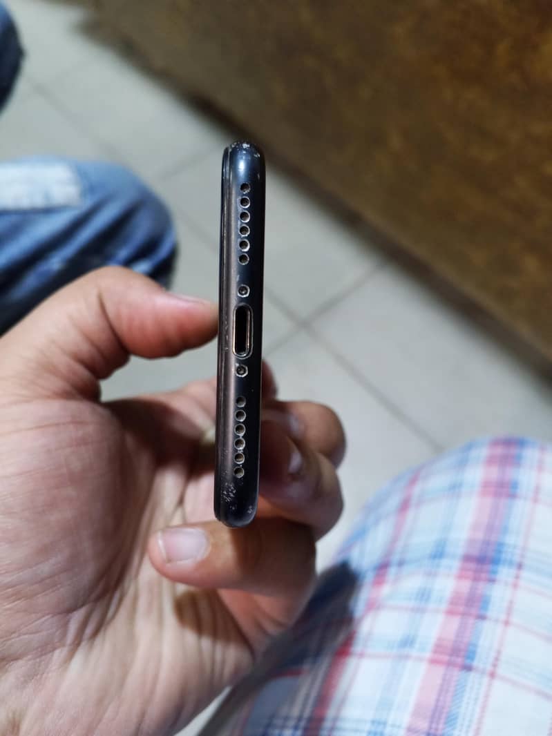 iPhone 7 4