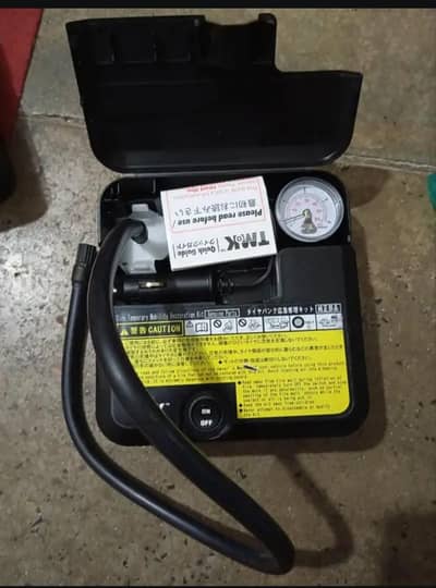 Car Tyre Inflator/Air Pump