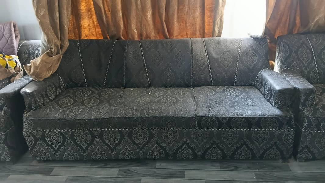 5 seater Sofa set 0