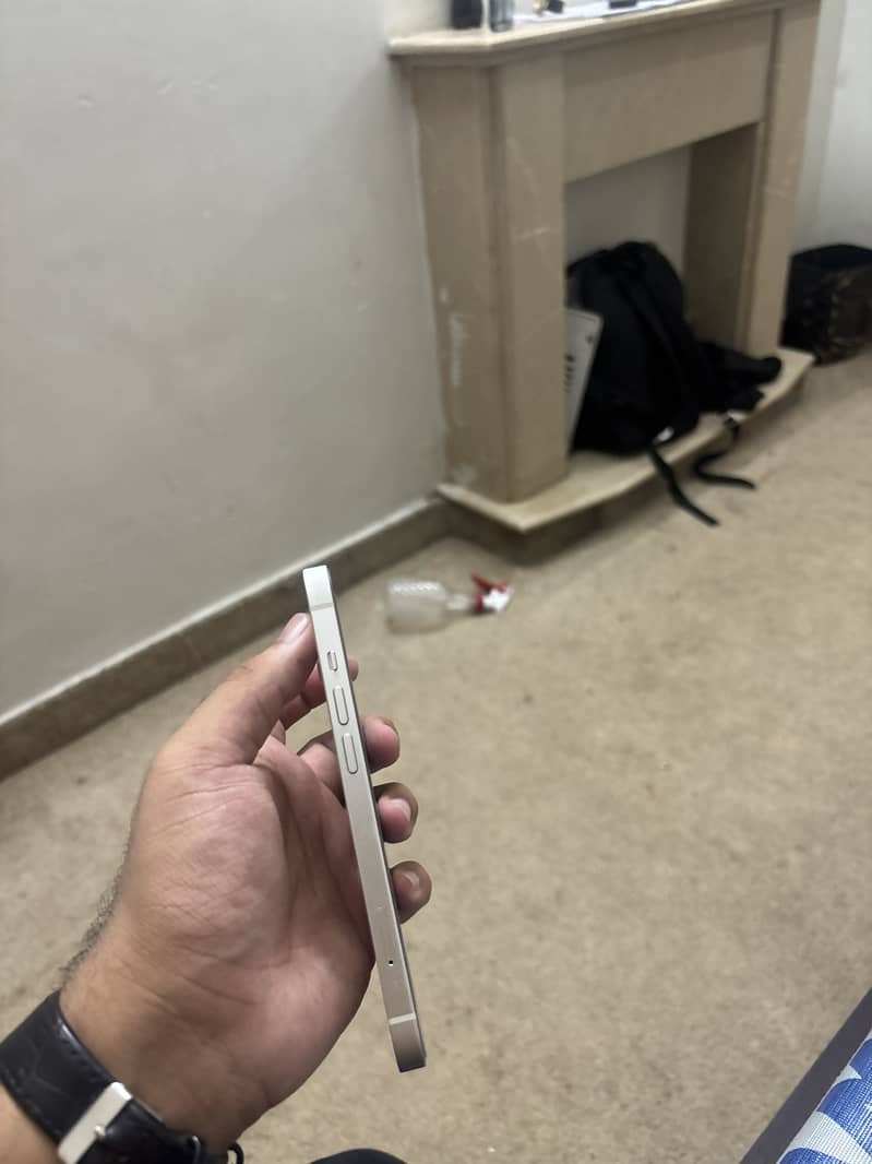 Apple iPhone 13 3