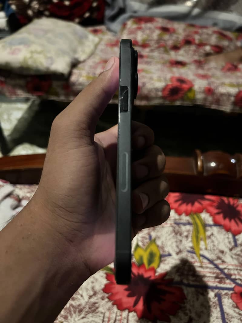 Apple iPhone 14 Pro Max 6