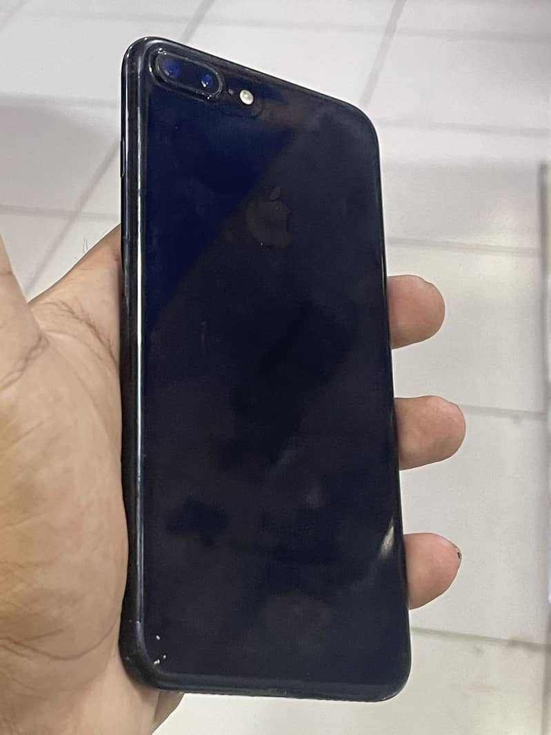 Apple iPhone 7 Plus 0