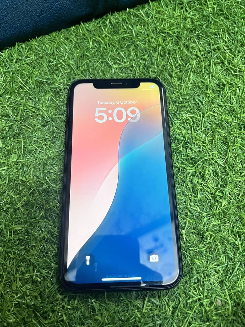 Apple iPhone XR 0