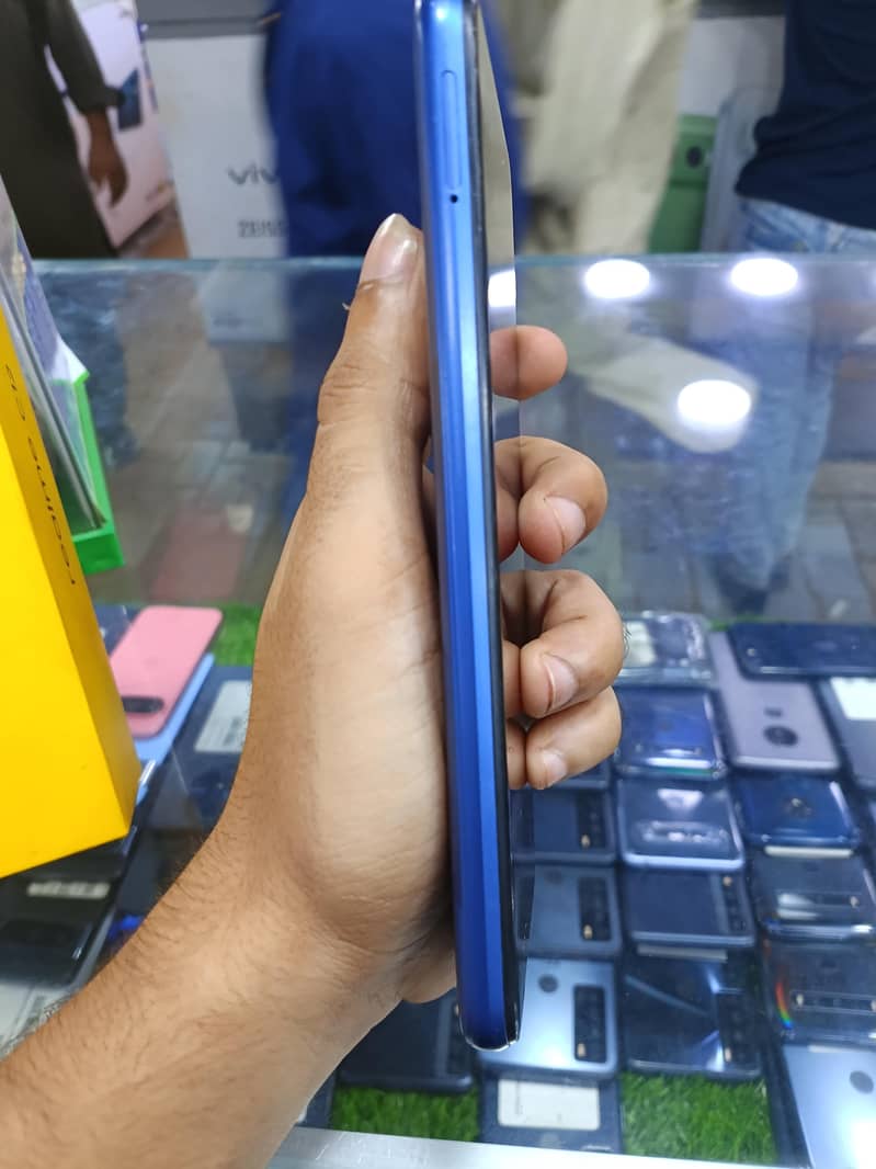 Realme C12 2