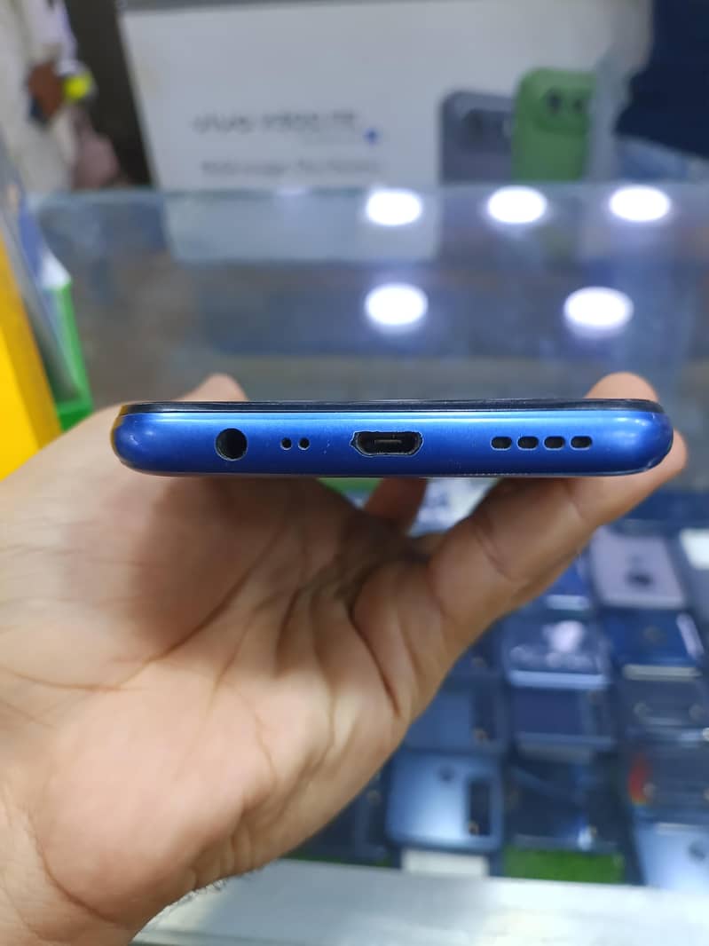 Realme C12 5