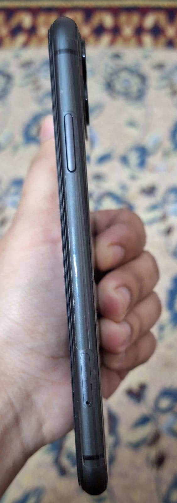 Apple iPhone 11 4