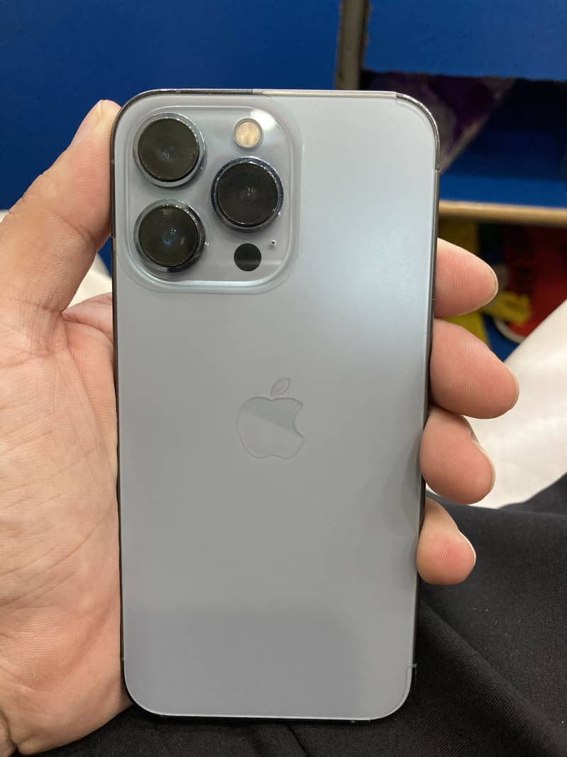 Apple iPhone 13 Pro 0