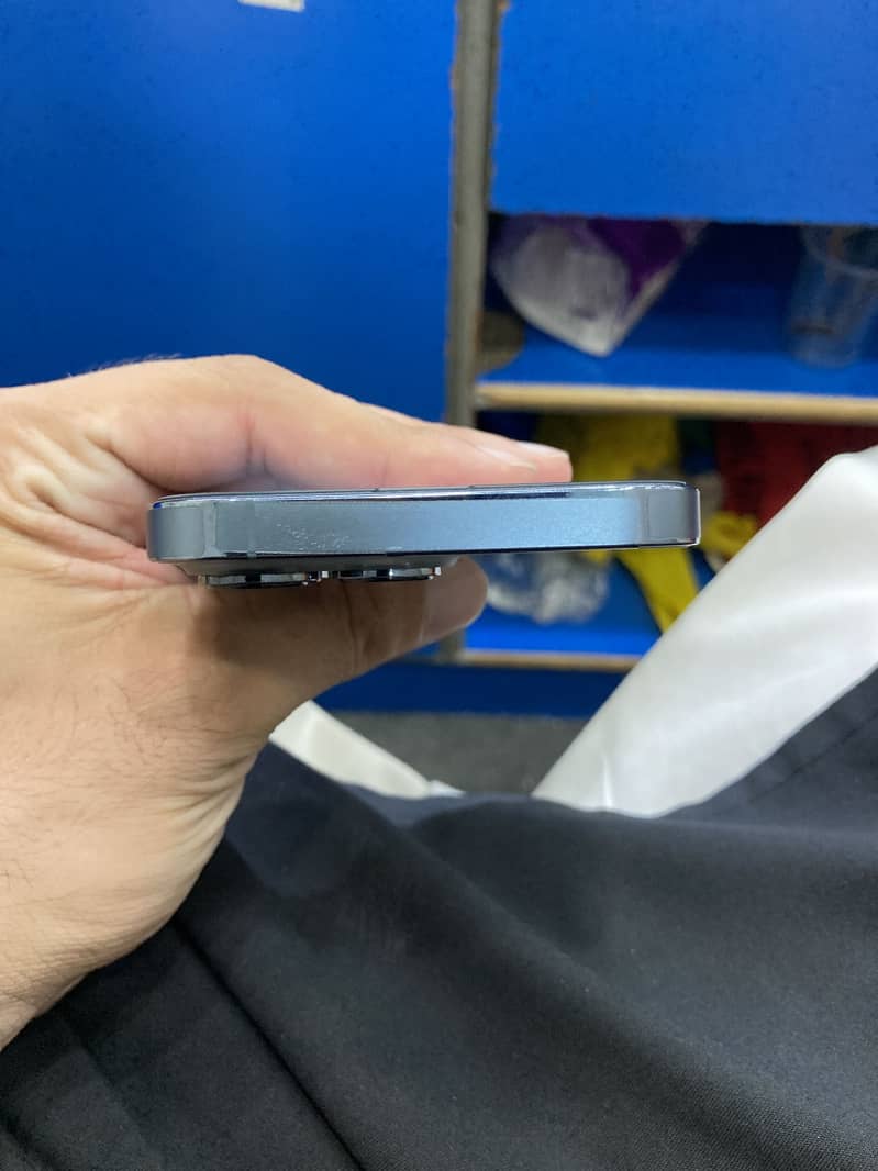 Apple iPhone 13 Pro 3