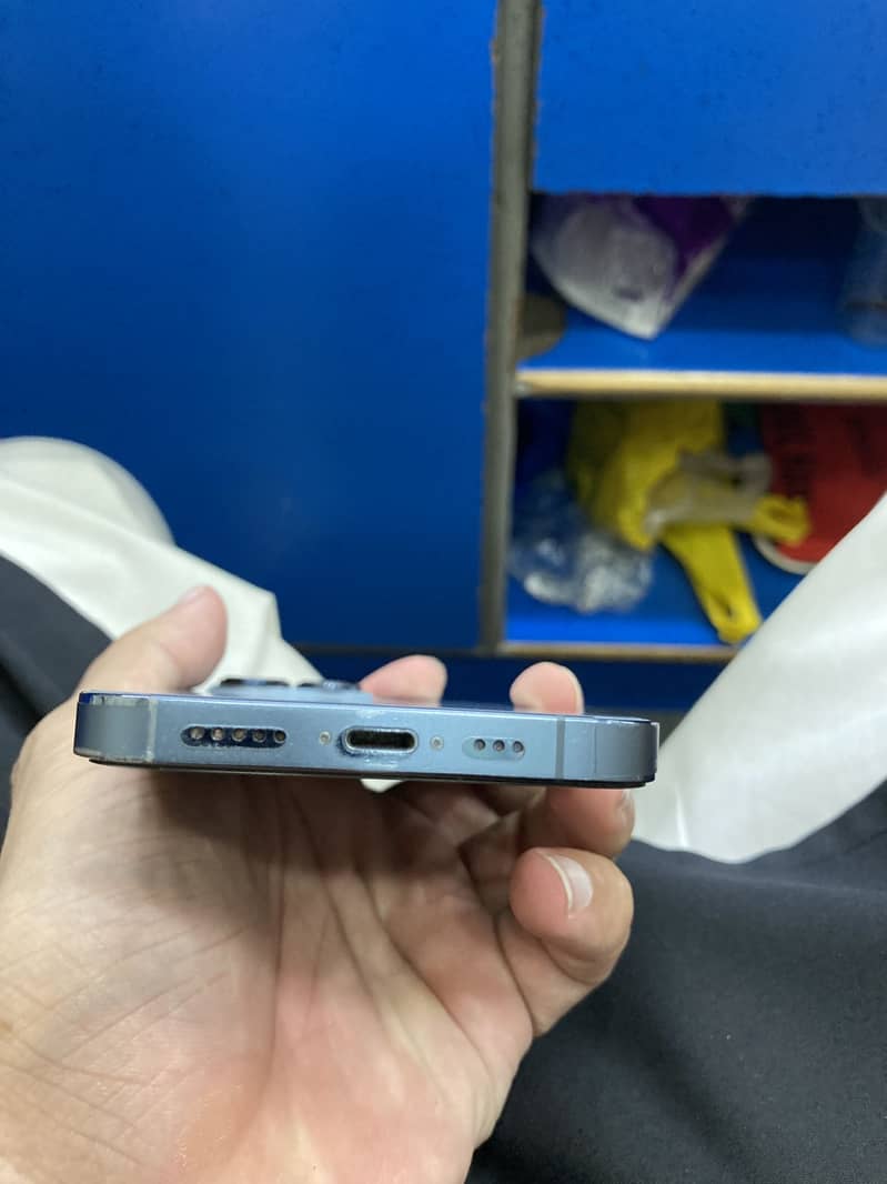 Apple iPhone 13 Pro 4