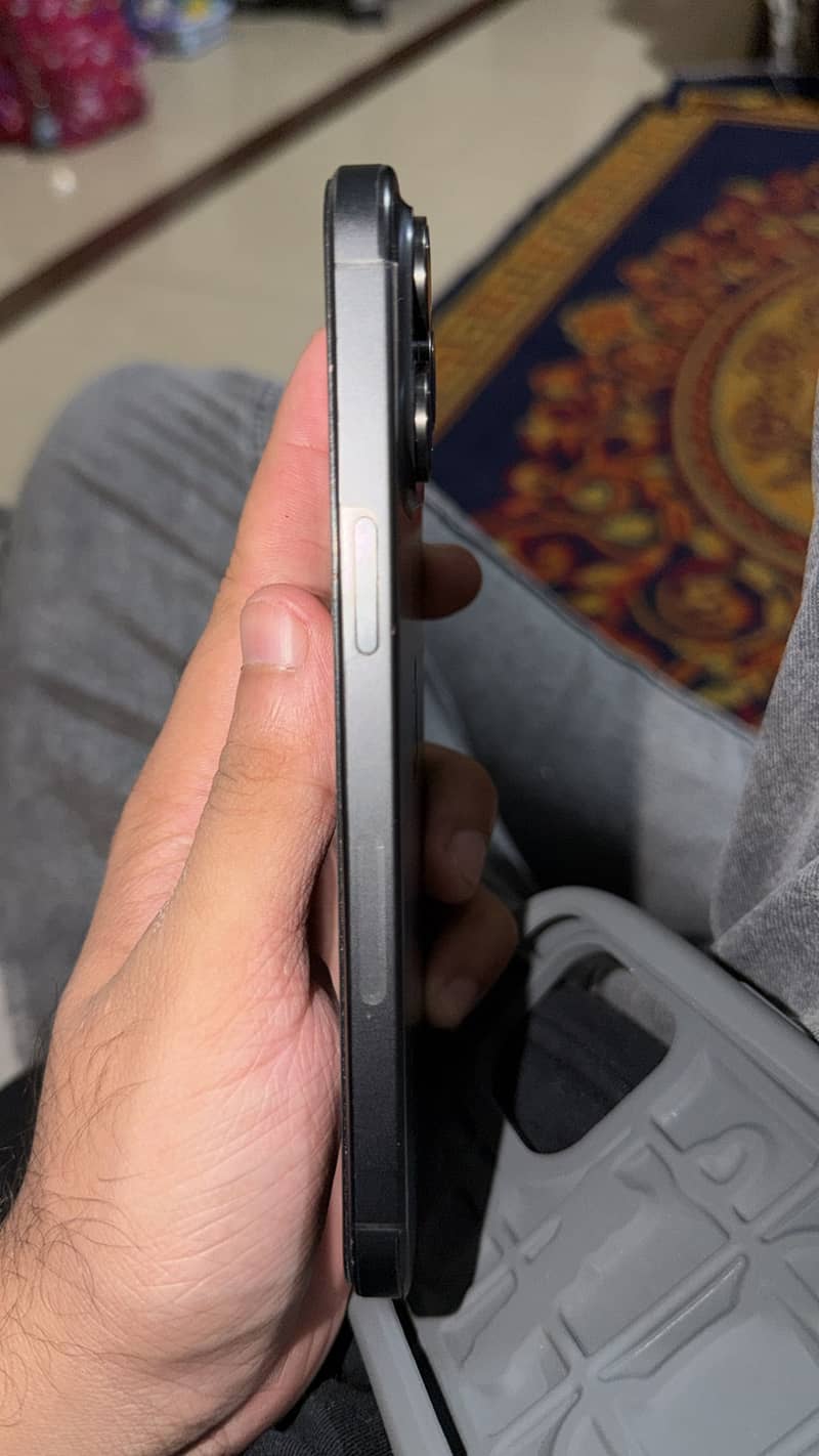Apple iPhone 15 Pro Max 1