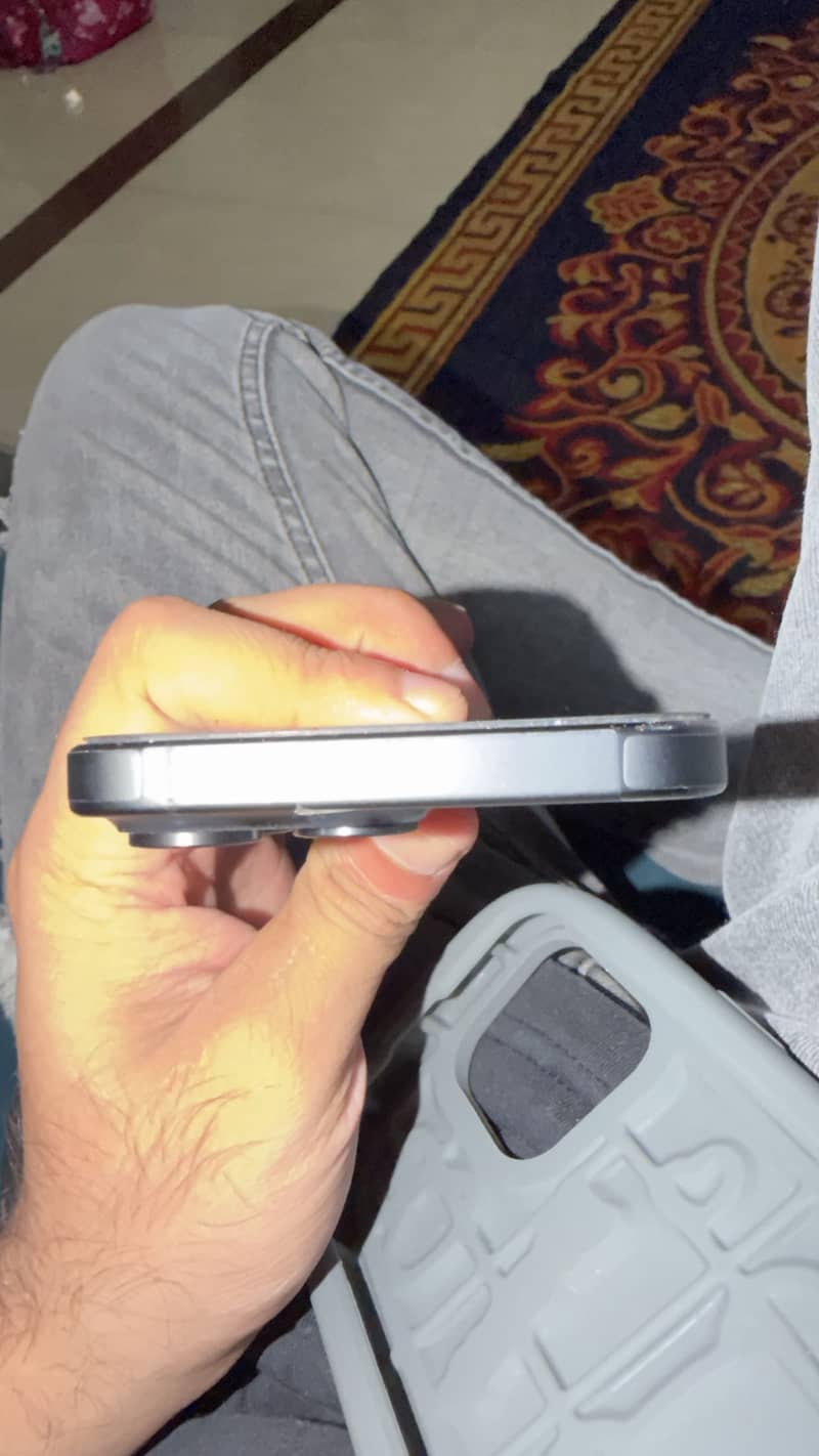Apple iPhone 15 Pro Max 5