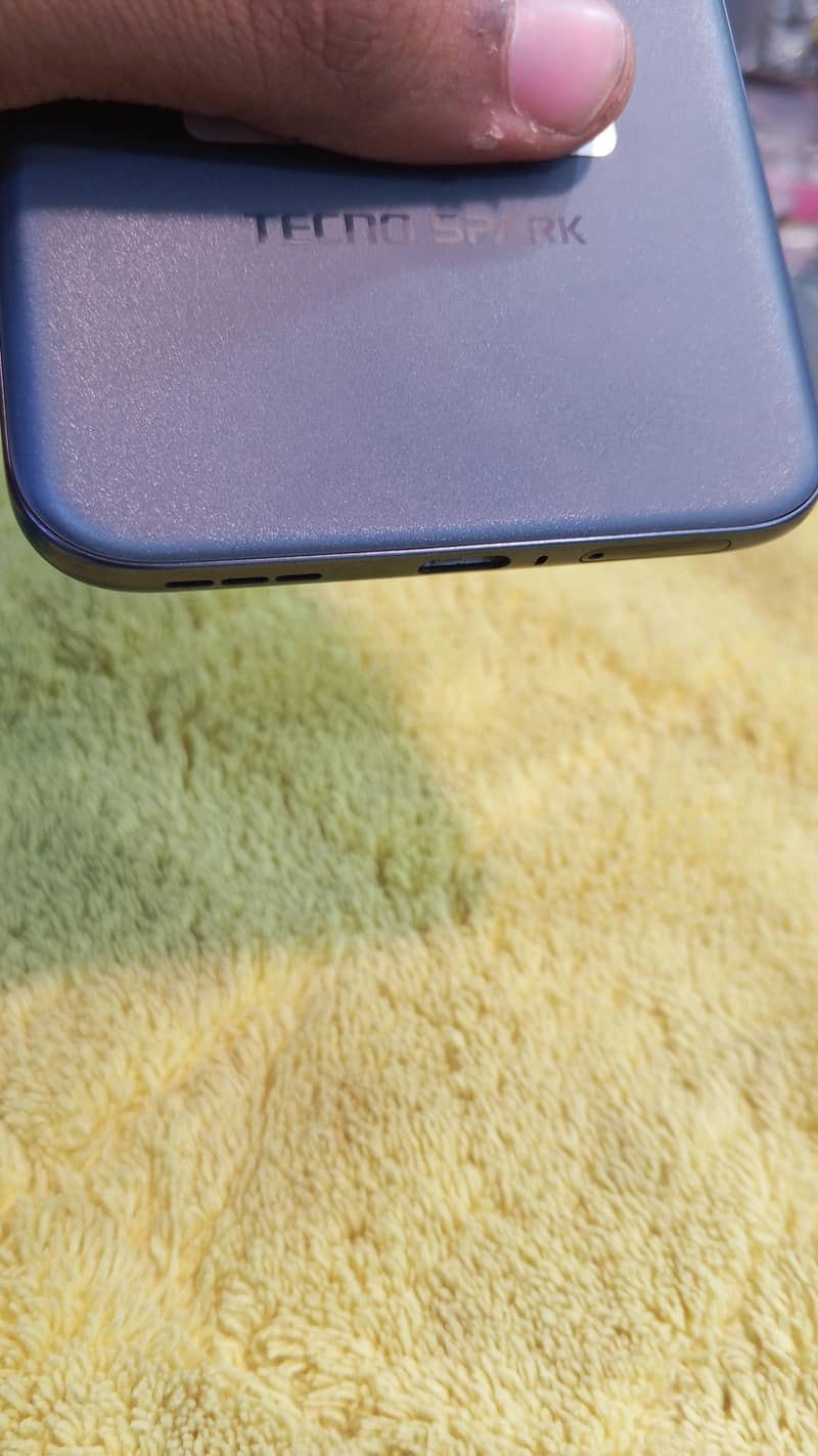Tecno SPARK 40 Pro + 2