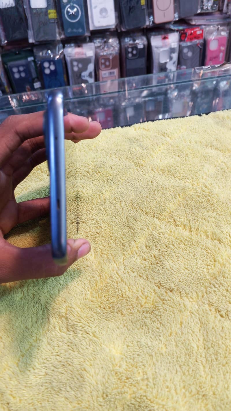 Tecno SPARK 40 Pro + 4