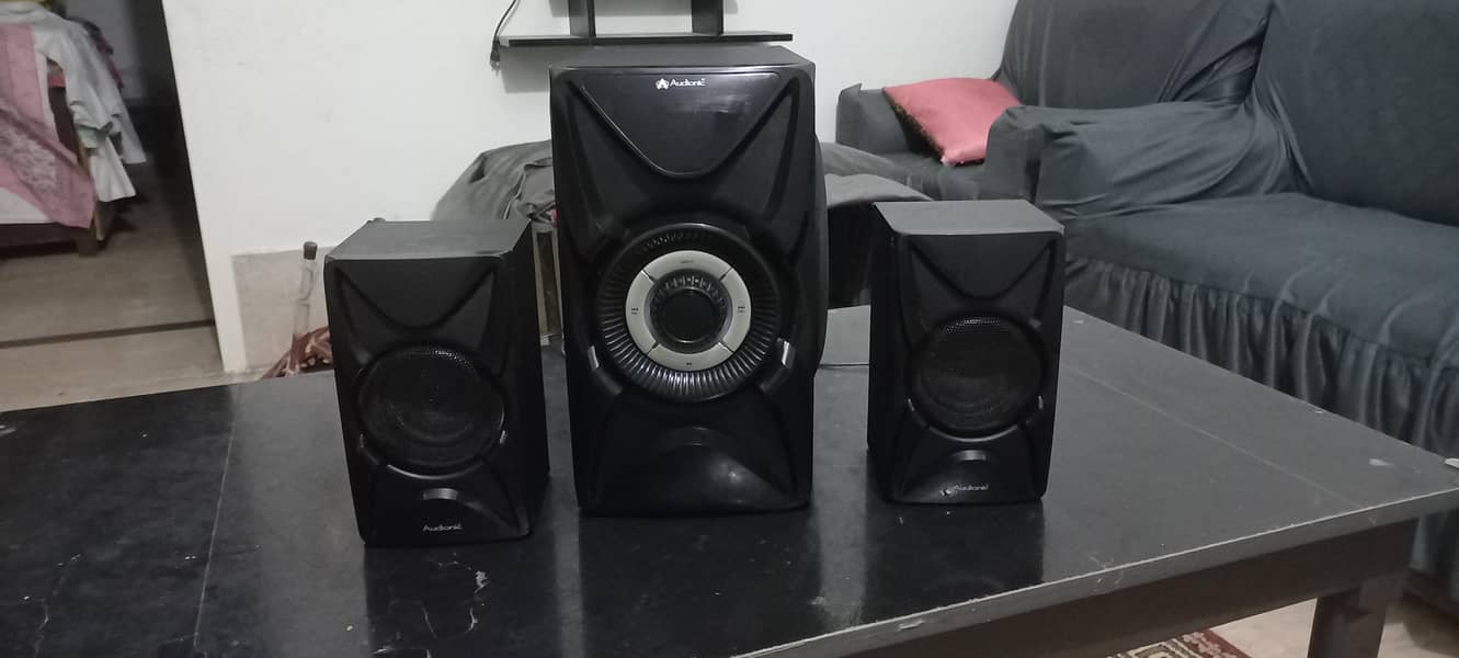 Audionic speakers condition 10/9 1
