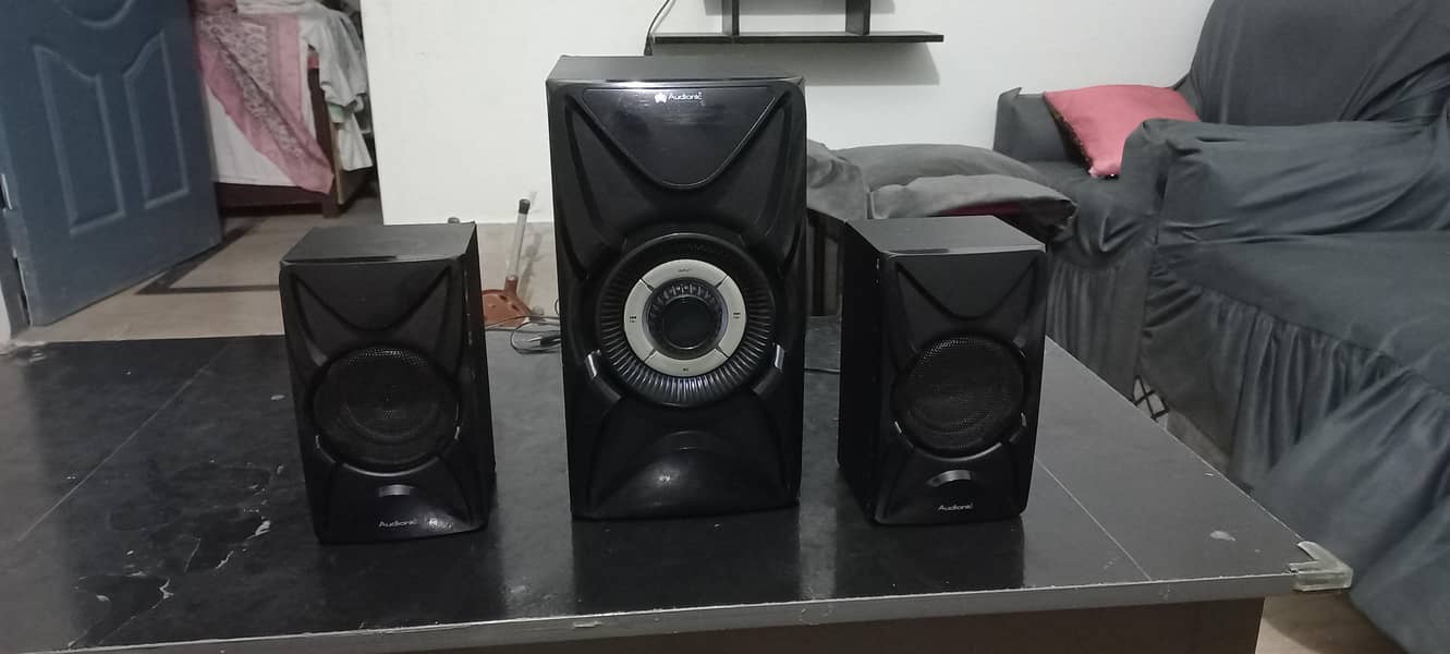 Audionic speakers condition 10/9 2