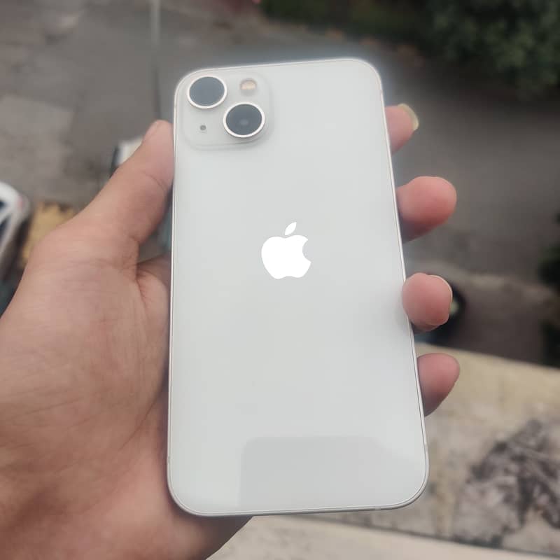 Apple iPhone 13 5