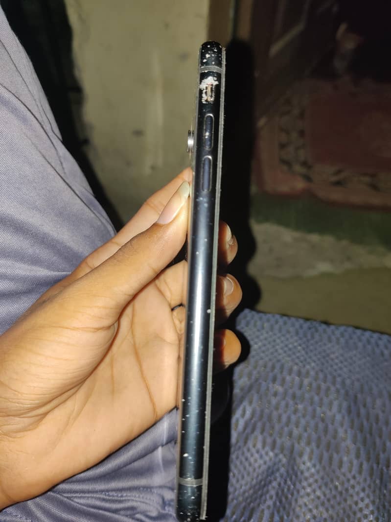 Apple iPhone XR 2