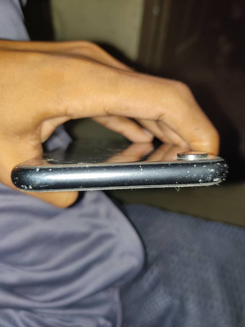 Apple iPhone XR 6