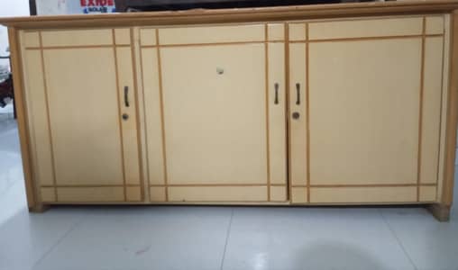 WOODEN WARDROBE 3, DOORS  STRONG AND CLEAR  GOOD CONDITION