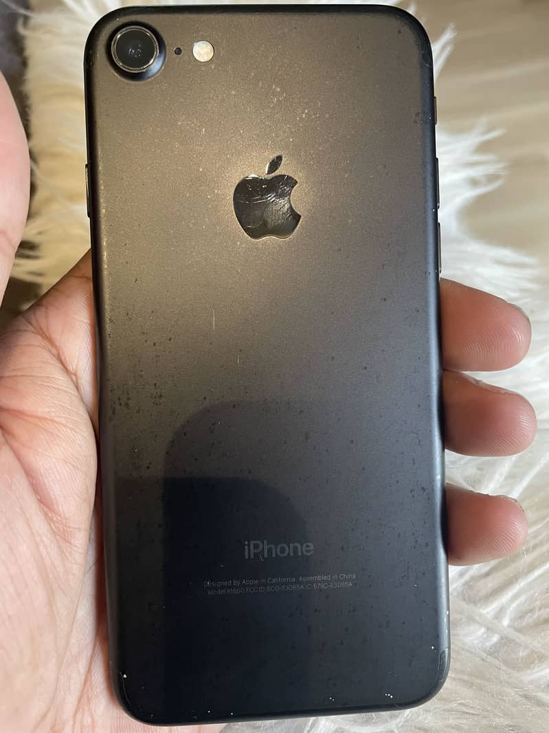 Apple iPhone 7 1