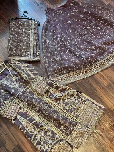Designer Mehndi Dress (Mohsin Naveed Ranjha) Lehnga