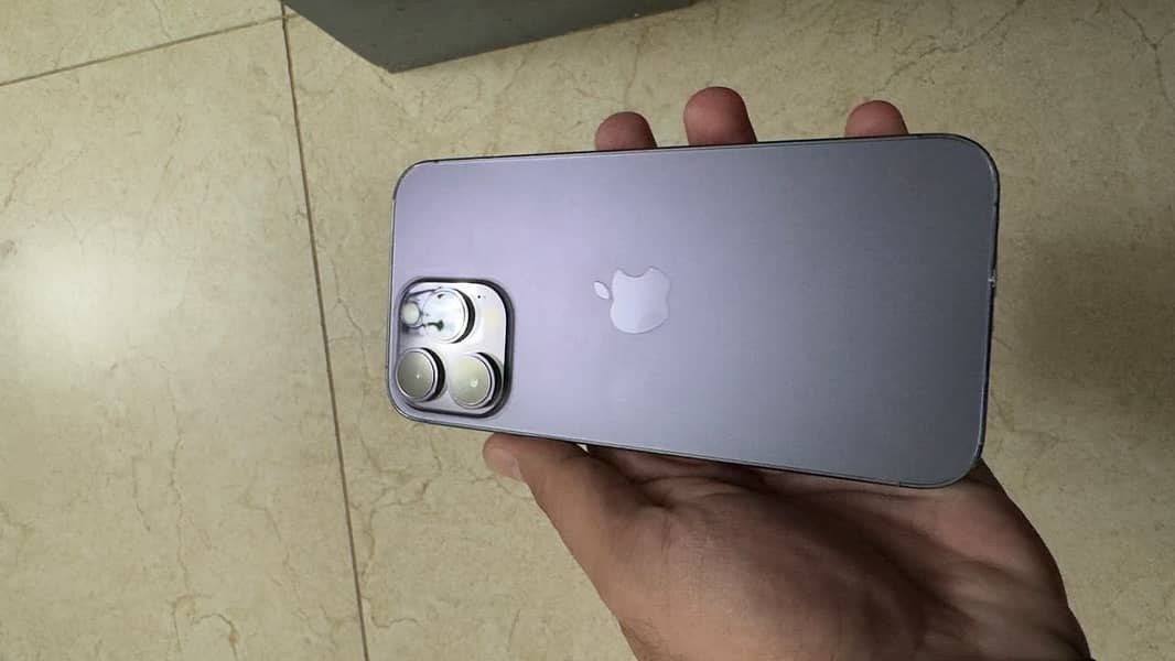 Apple iPhone 14 Pro Max 1