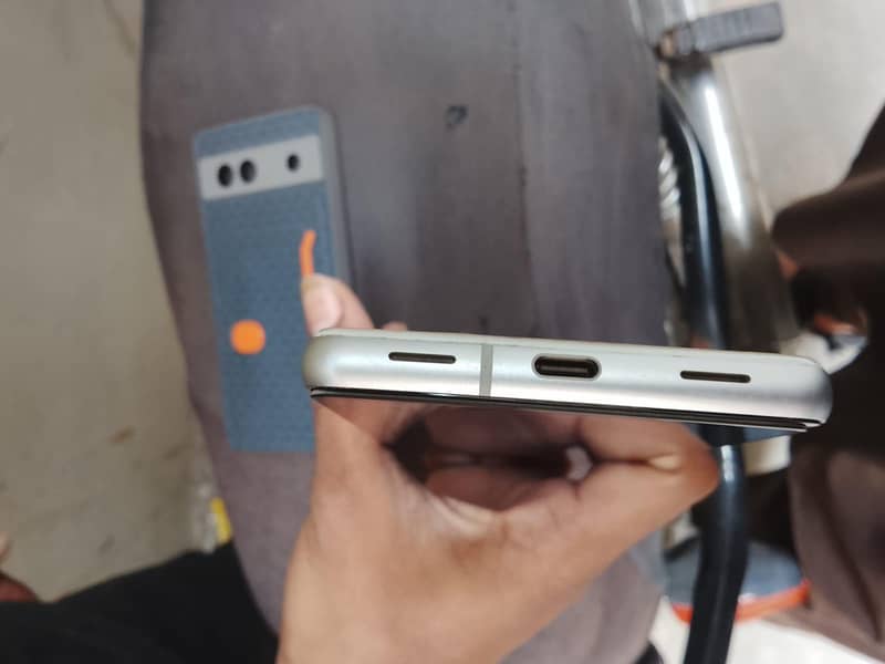 Google Pixel 7a 3