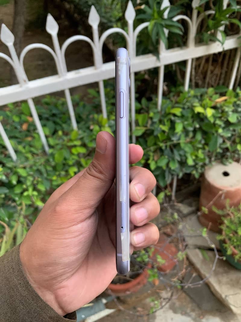 Apple iPhone 11 2