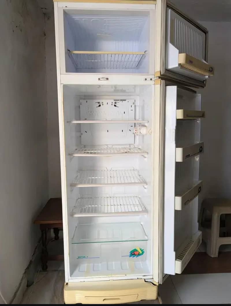 PEL FRIDGE 4