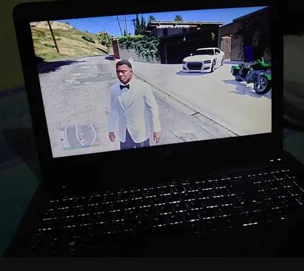 Gaming laptop 4