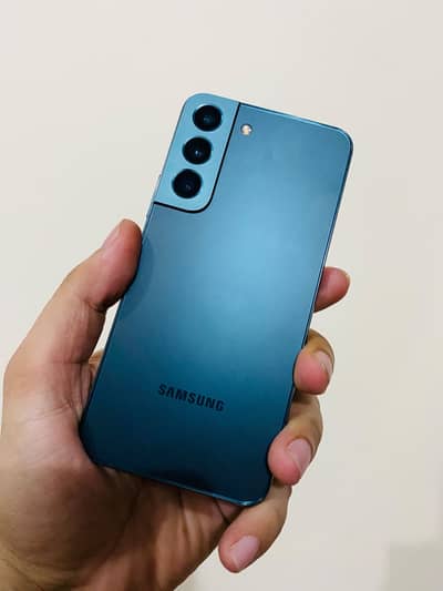 Samsung Mobile S22  first owner