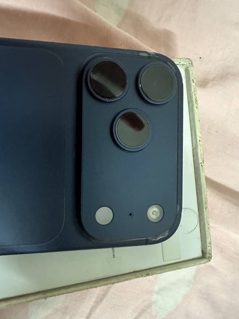 Apple iPhone 17 Pro Max 6