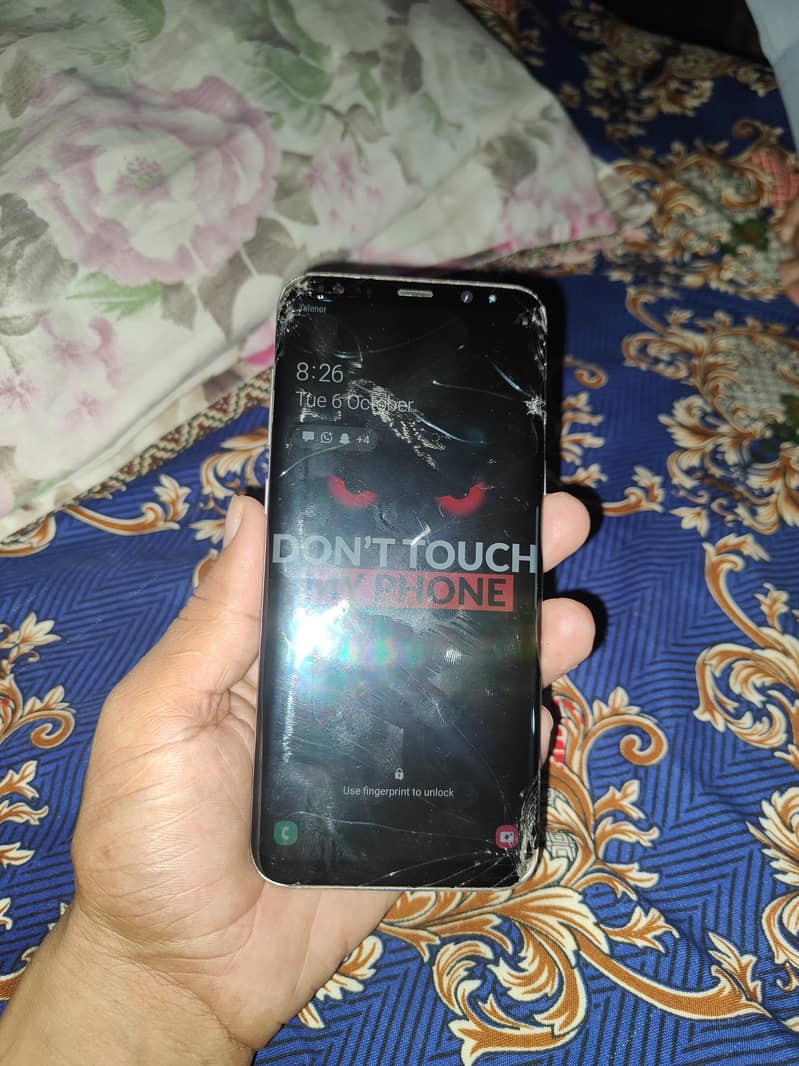 Samsung Mobile S8 Plus 1