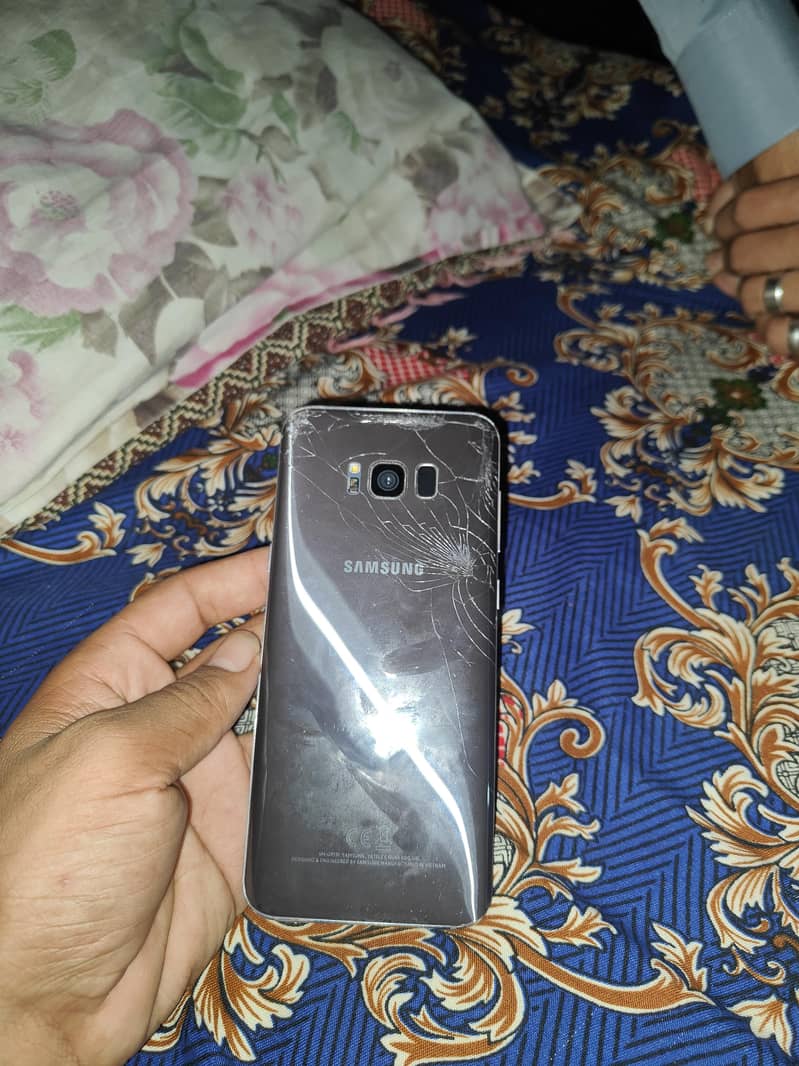 Samsung Mobile S8 Plus 5