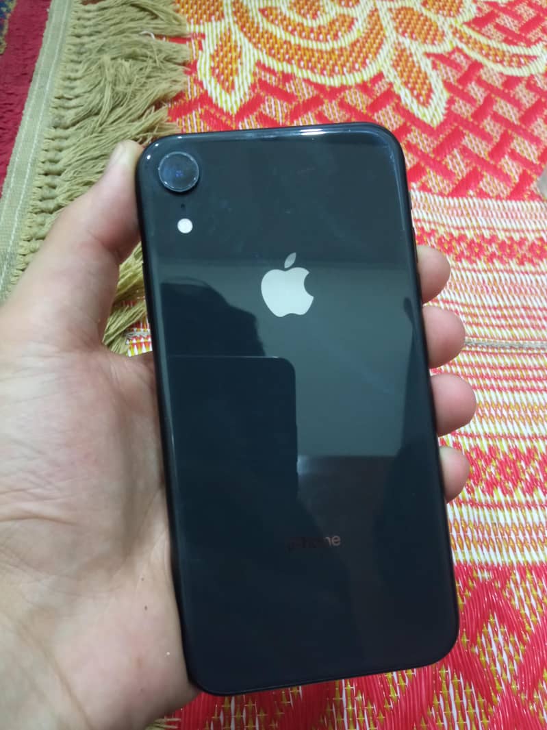 Apple iPhone XR 1