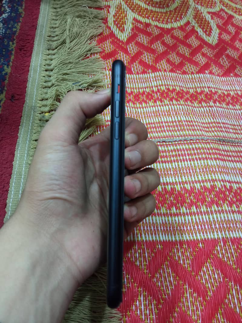 Apple iPhone XR 2
